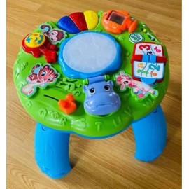 Table d'éveil avec Mélodie