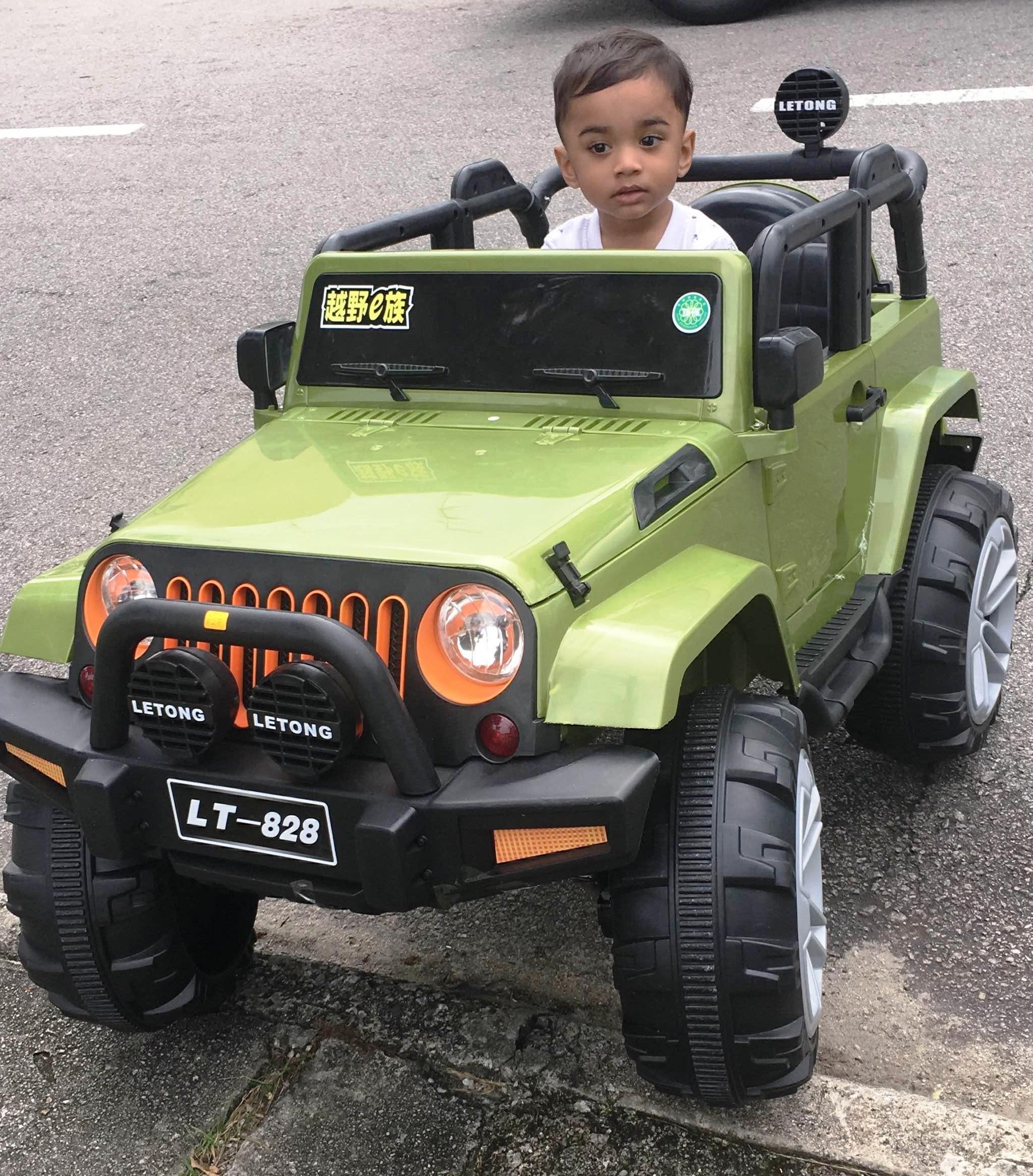 Voiture Electrique Telecommande Pour Enfant Lt 8 Blanc Meshago Niger